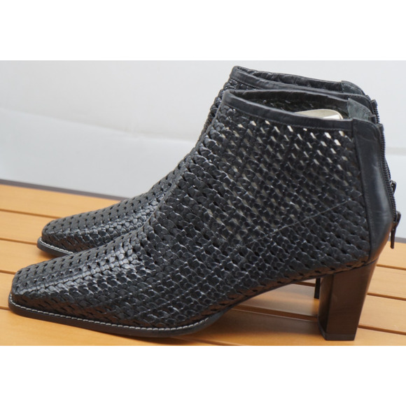 STUART WEITZMAN Women Black Woven Leather Ankle Boots Size US 7.5 B - Picture 2 of 9